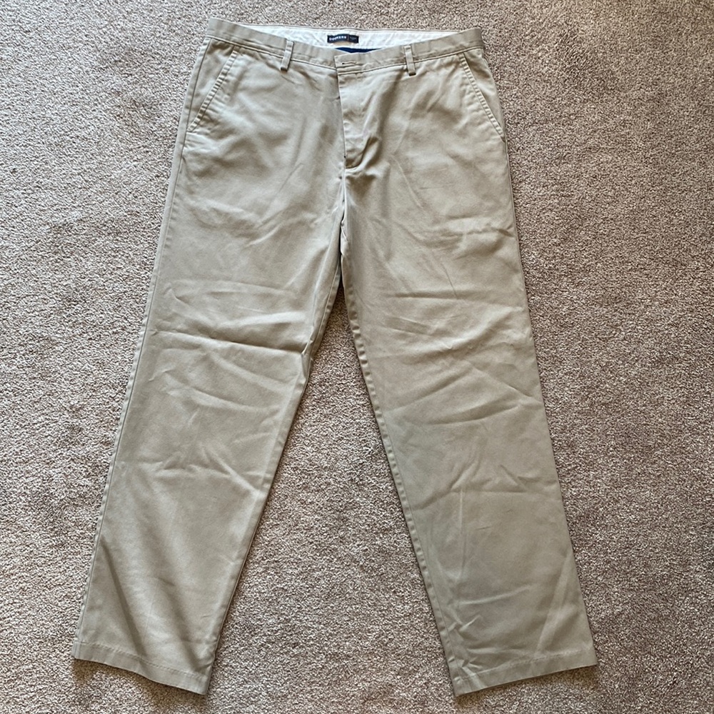 Classic Fit Dockers size 40x34 color tan